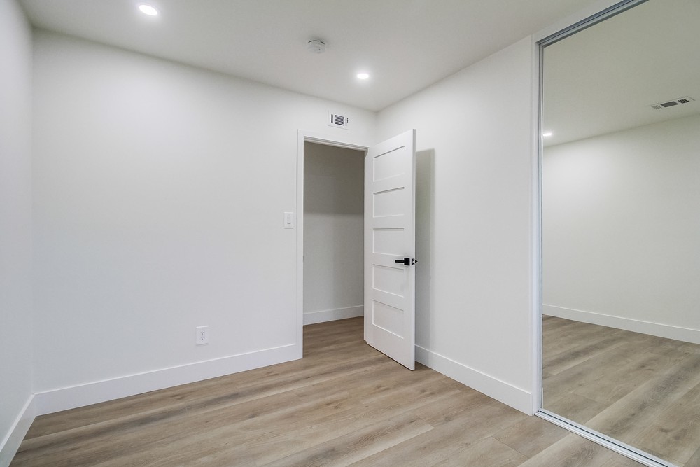 Virtual tour photo 44 of 73 for 3777 Hatton St