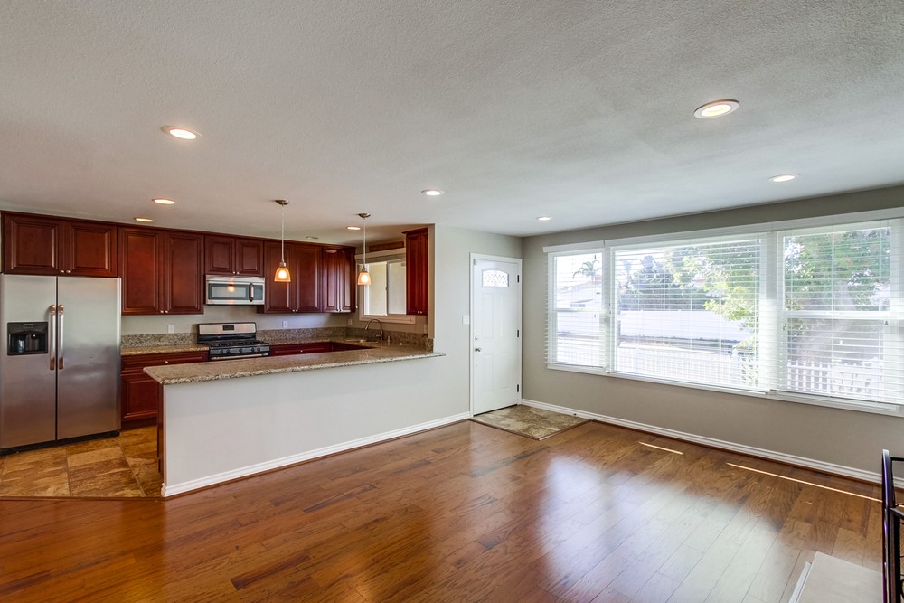 Virtual tour photo 10 of 40 for 3783 Elco St
