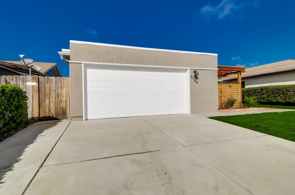 Virtual tour photo 4 of 52 for 3784 Schirra St