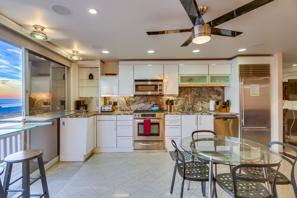 Virtual tour photo 4 of 78 for 3785 Ocean Front Walk #3