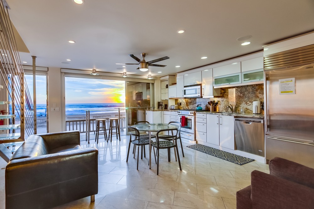 Virtual tour photo 5 of 78 for 3785 Ocean Front Walk #3