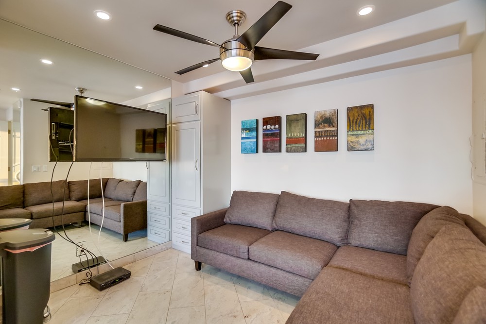 Virtual tour photo 9 of 78 for 3785 Ocean Front Walk #3