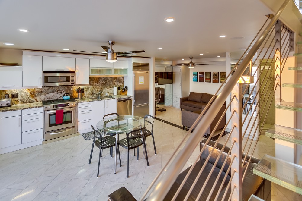 Virtual tour photo 15 of 78 for 3785 Ocean Front Walk #3