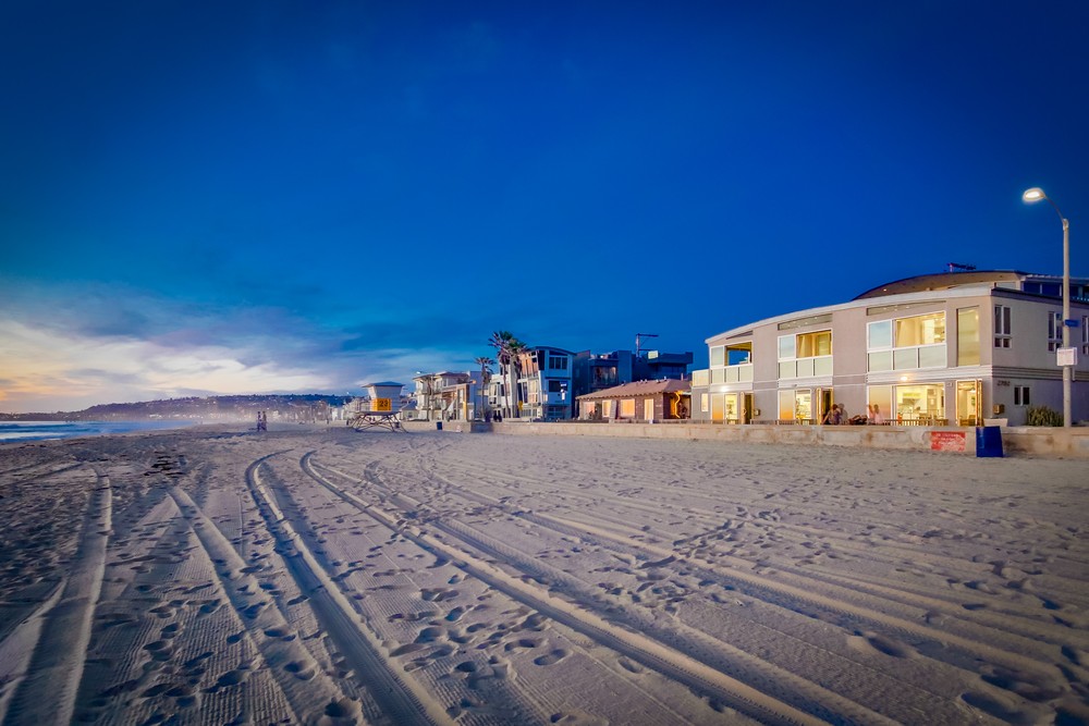 Virtual tour photo 33 of 78 for 3785 Ocean Front Walk #3