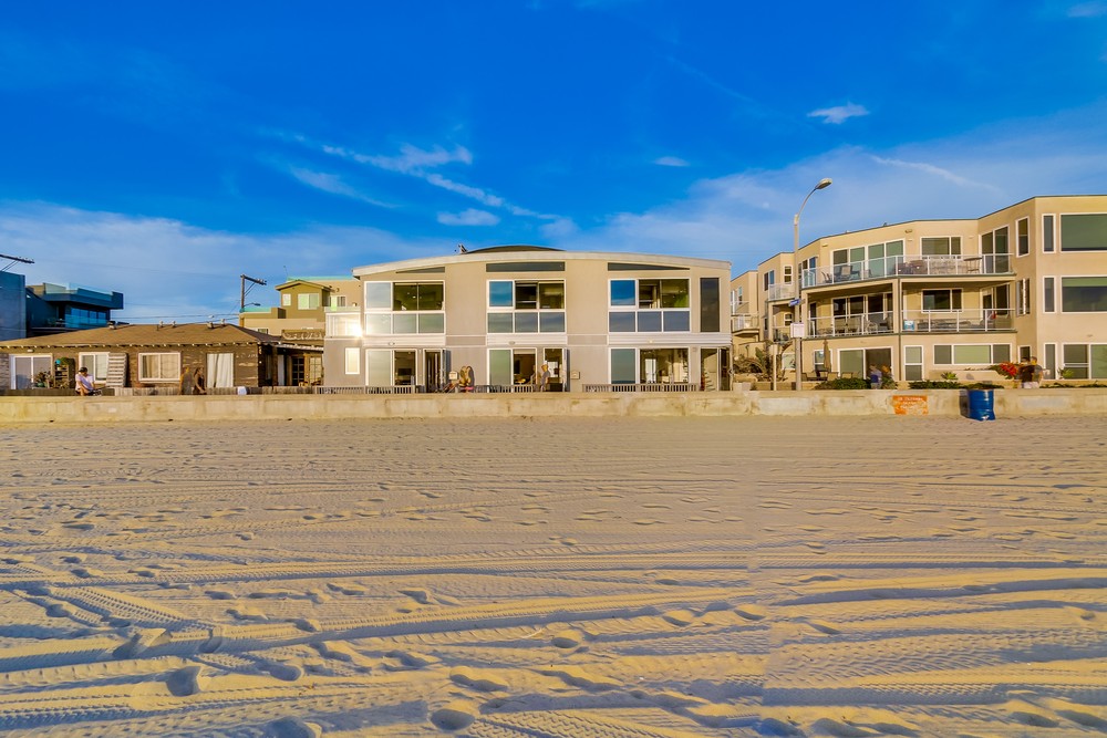 Virtual tour photo 46 of 78 for 3785 Ocean Front Walk #3