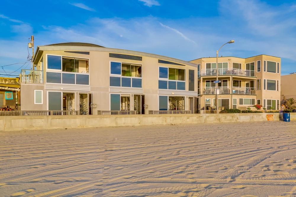 Virtual tour photo 47 of 78 for 3785 Ocean Front Walk #3