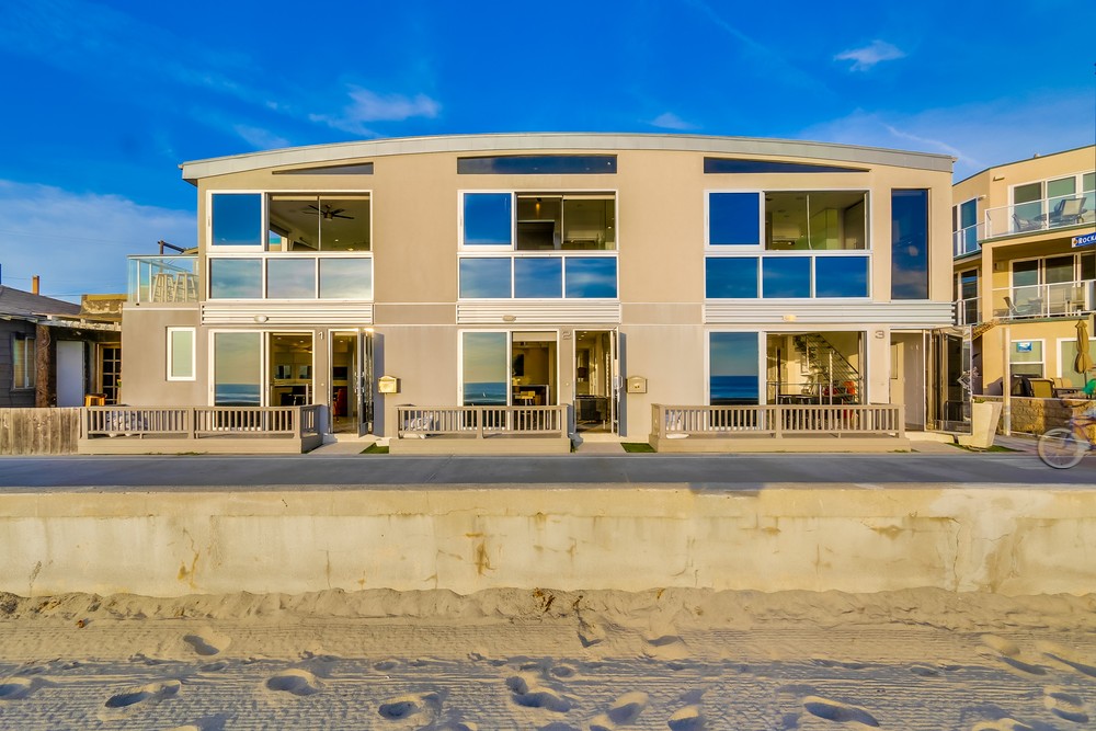 Virtual tour photo 49 of 78 for 3785 Ocean Front Walk #3