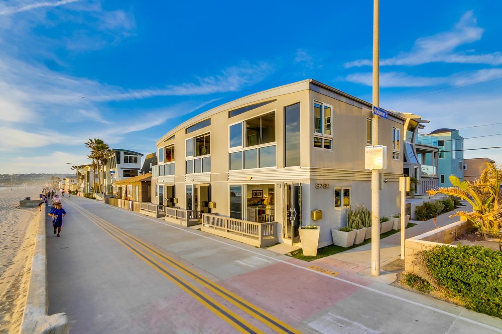 Virtual tour photo 50 of 78 for 3785 Ocean Front Walk #3