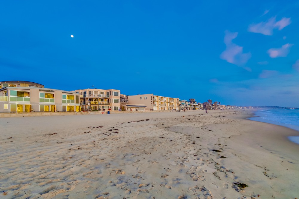 Virtual tour photo 68 of 78 for 3785 Ocean Front Walk #3