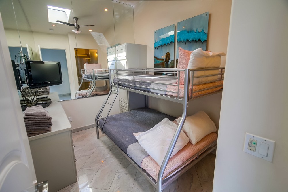 Virtual tour photo 74 of 78 for 3785 Ocean Front Walk #3