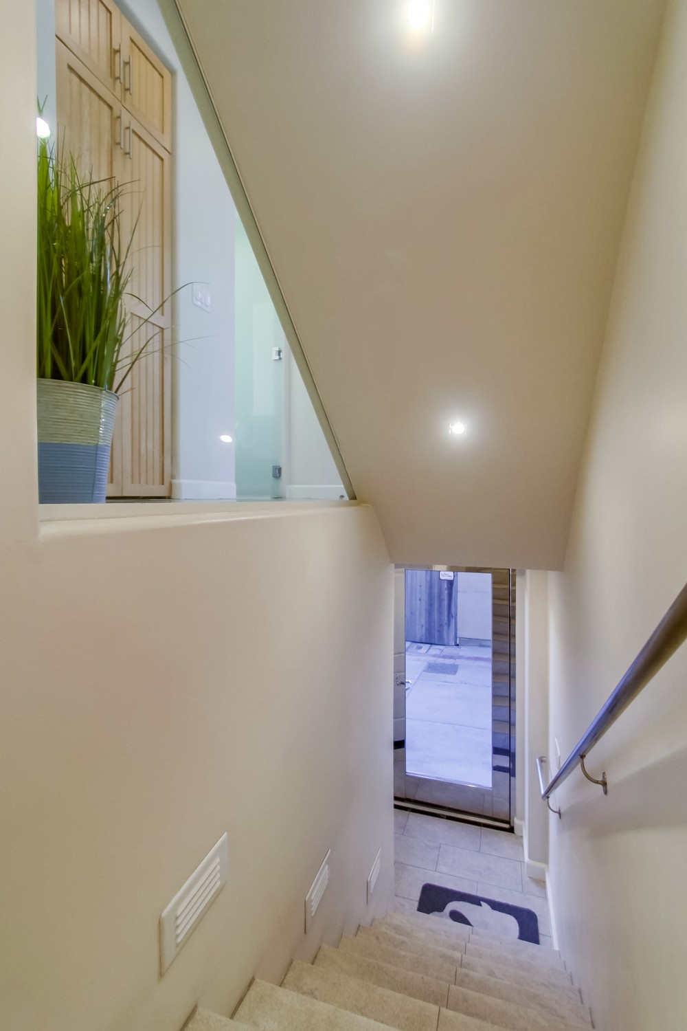 Virtual tour photo 5 of 48 for 3786 Strandway #2