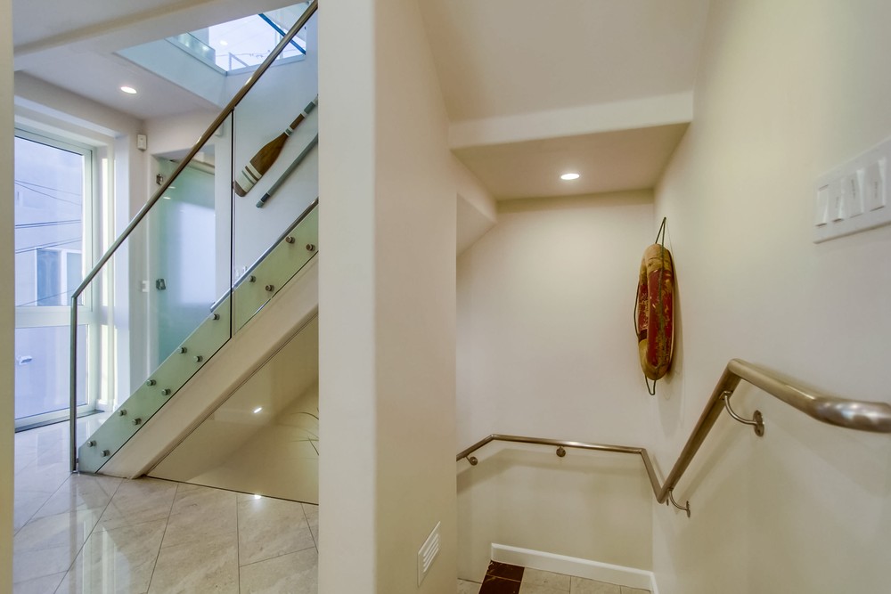 Virtual tour photo 6 of 48 for 3786 Strandway #2