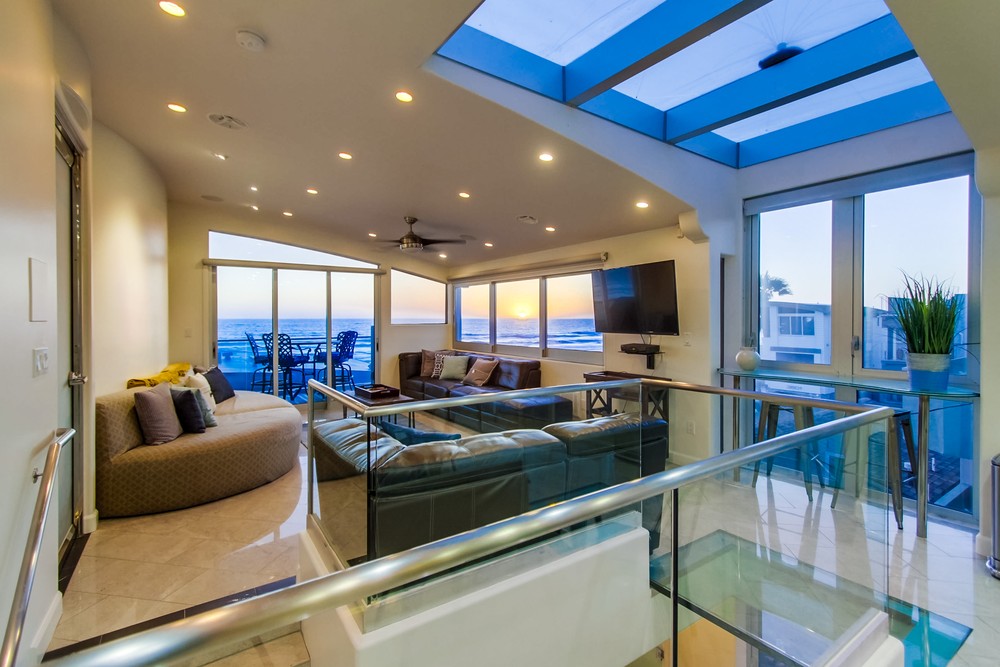 Virtual tour photo 8 of 48 for 3786 Strandway #2