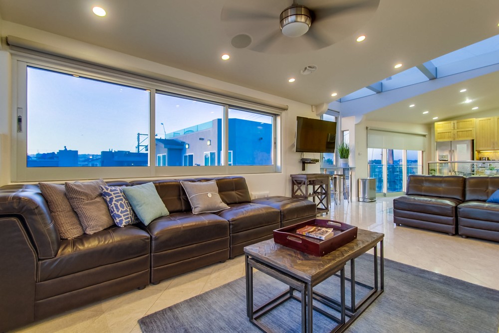 Virtual tour photo 13 of 48 for 3786 Strandway #2