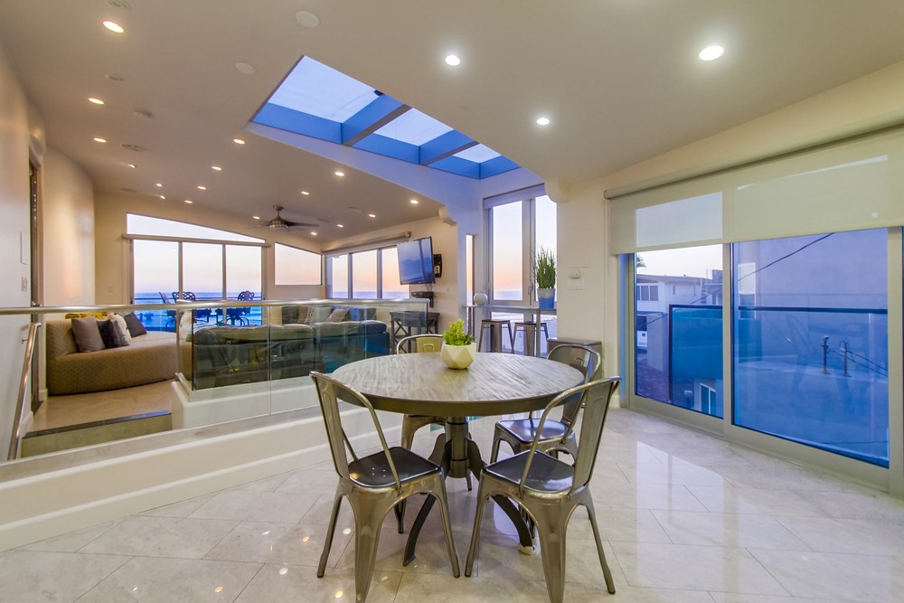 Virtual tour photo 20 of 48 for 3786 Strandway #2