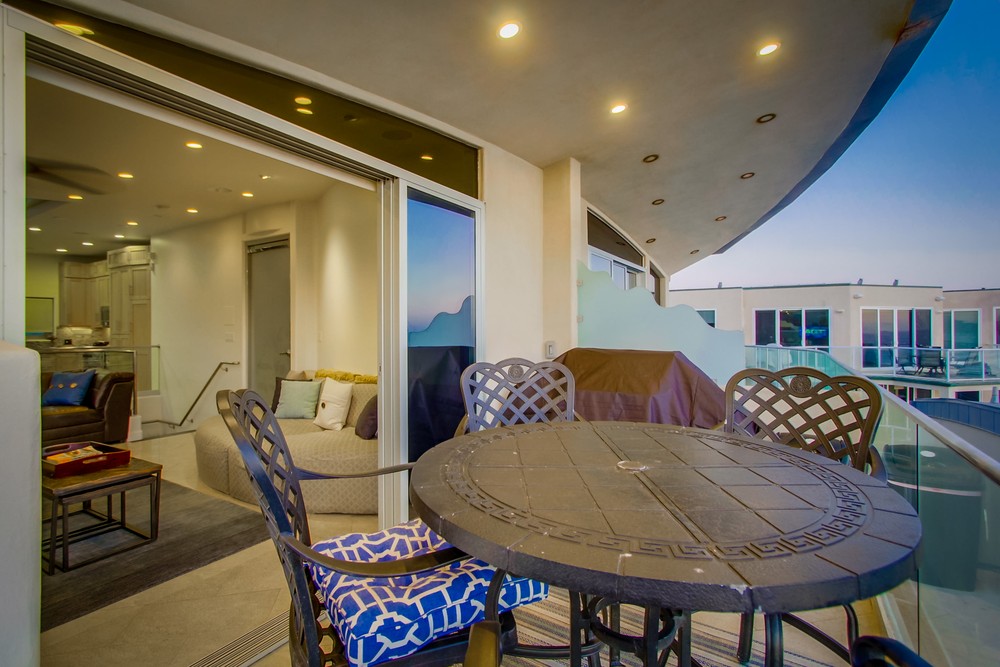 Virtual tour photo 27 of 48 for 3786 Strandway #2