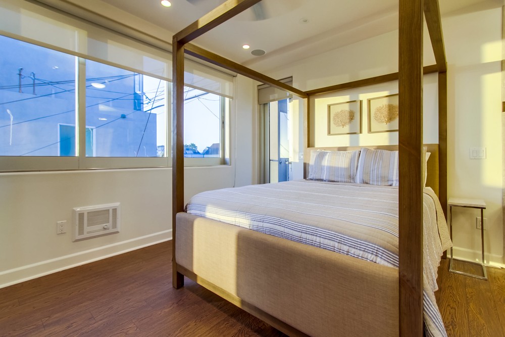 Virtual tour photo 31 of 48 for 3786 Strandway #2