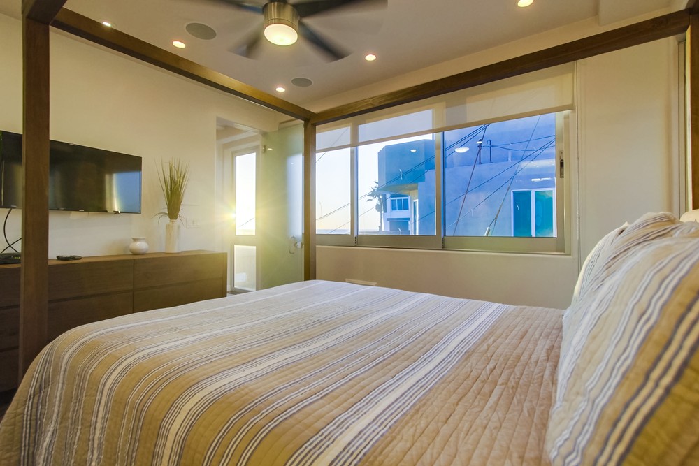 Virtual tour photo 32 of 48 for 3786 Strandway #2