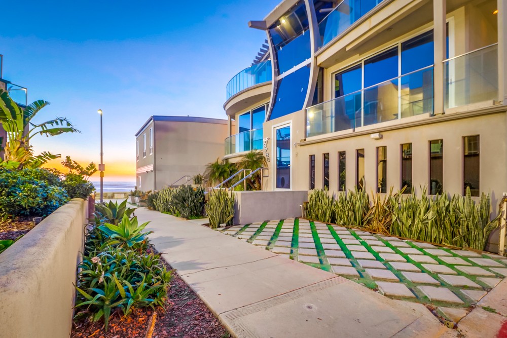 Virtual tour photo 1 of 81 for 3786 Strandway #2