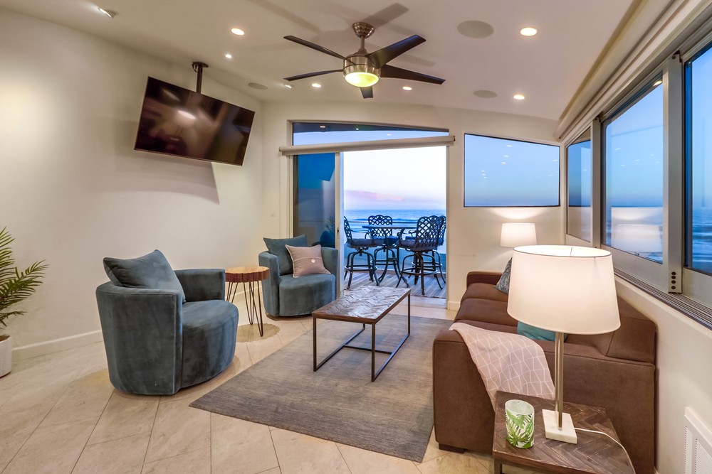 Virtual tour photo 11 of 81 for 3786 Strandway #2