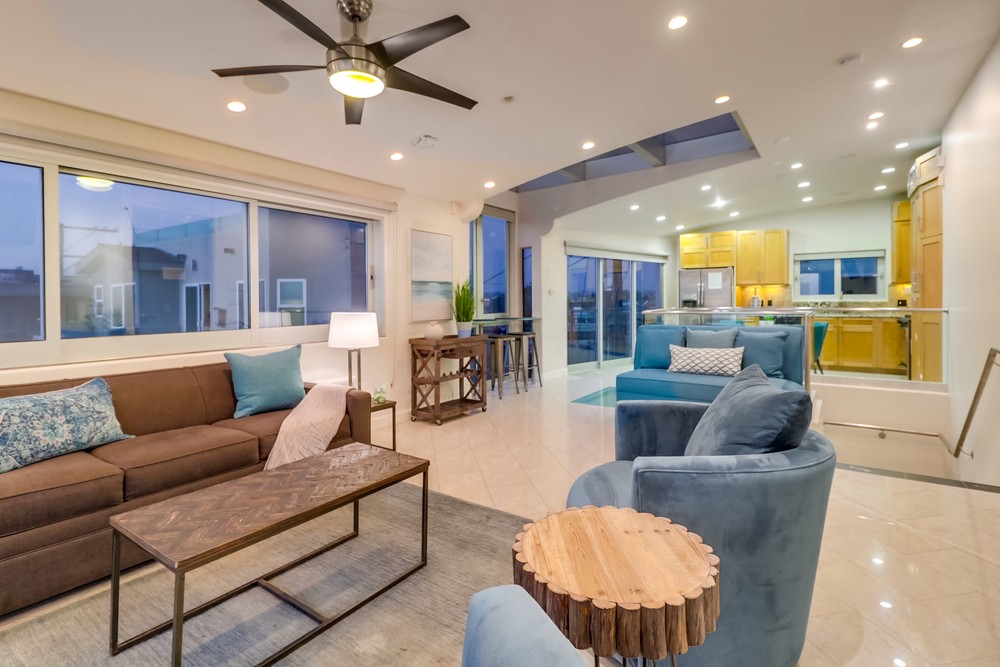 Virtual tour photo 17 of 81 for 3786 Strandway #2