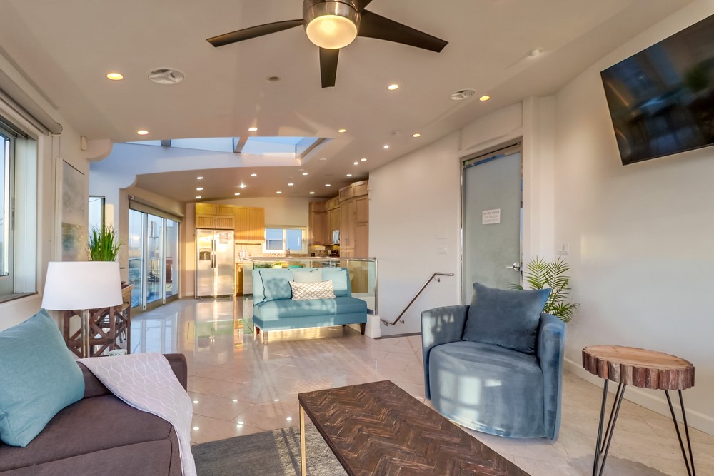 Virtual tour photo 19 of 81 for 3786 Strandway #2