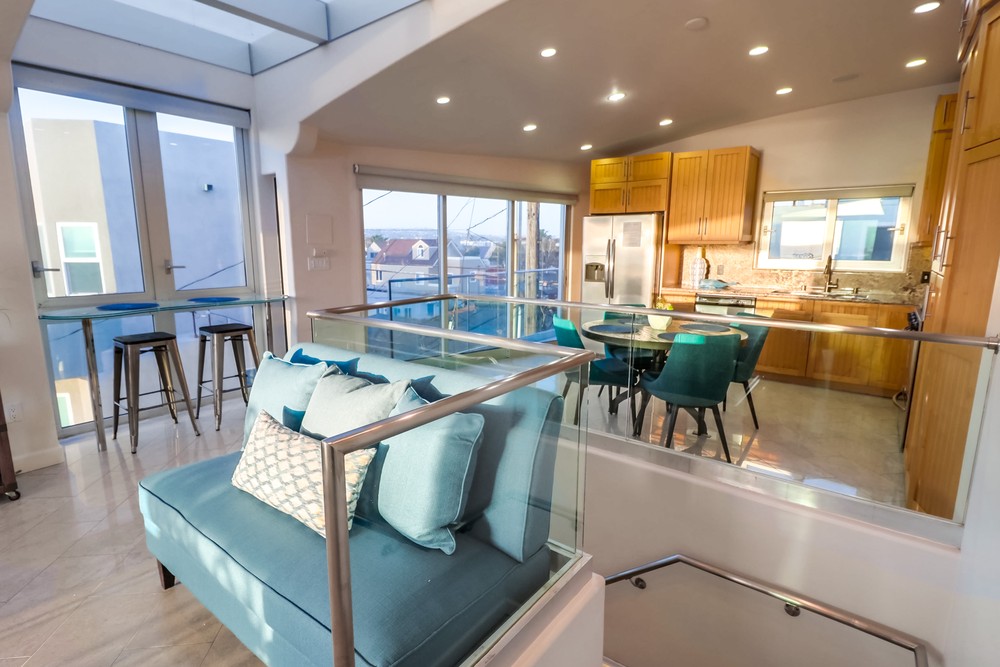 Virtual tour photo 20 of 81 for 3786 Strandway #2