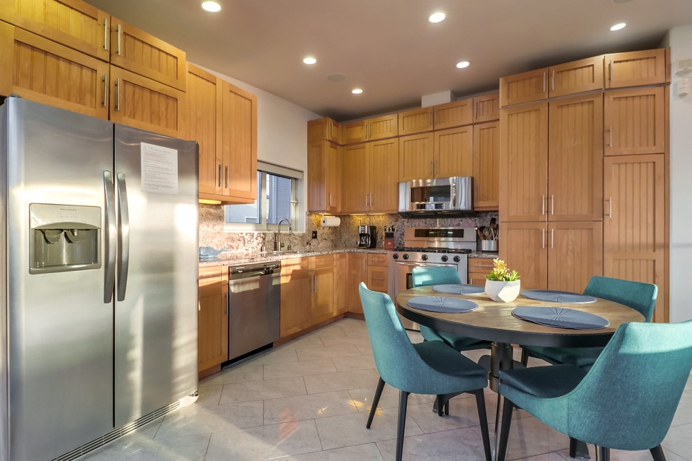 Virtual tour photo 22 of 81 for 3786 Strandway #2