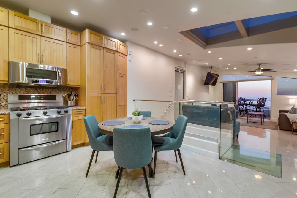 Virtual tour photo 24 of 81 for 3786 Strandway #2