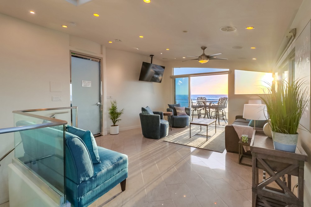 Virtual tour photo 29 of 81 for 3786 Strandway #2