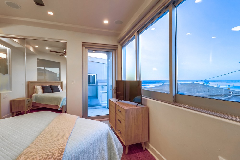 Virtual tour photo 55 of 81 for 3786 Strandway #2