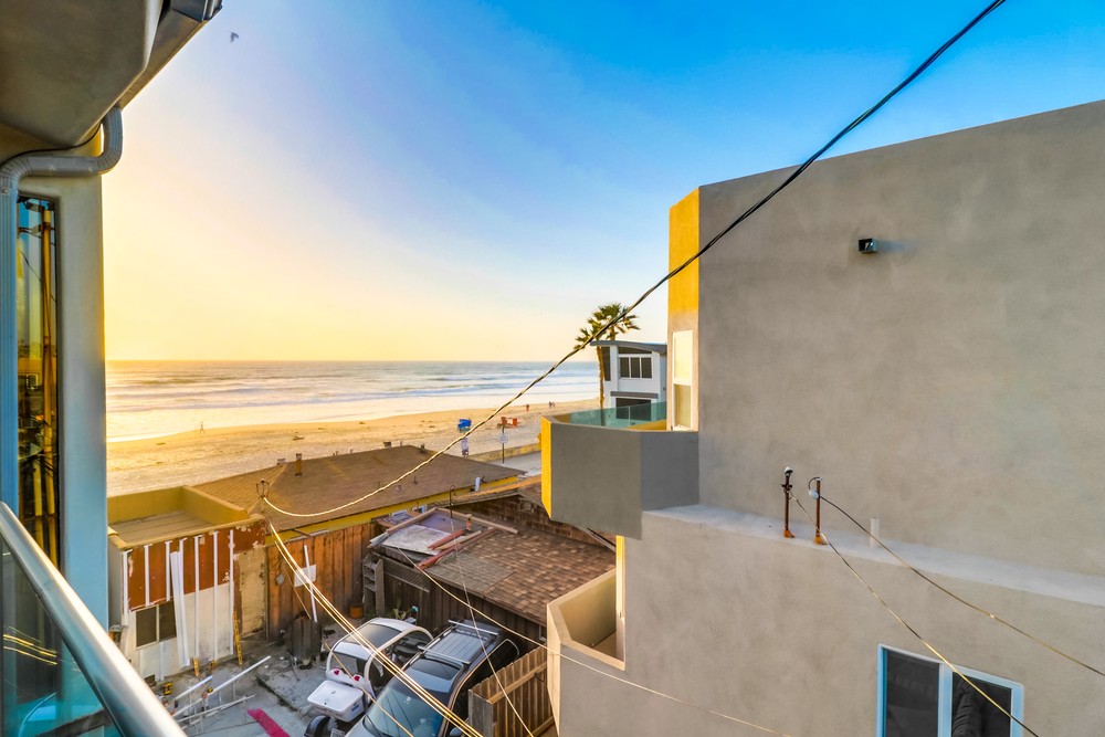 Virtual tour photo 58 of 81 for 3786 Strandway #2