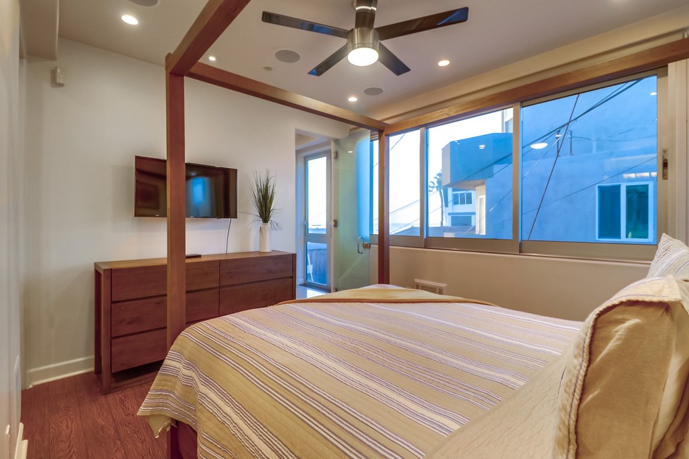 Virtual tour photo 63 of 81 for 3786 Strandway #2