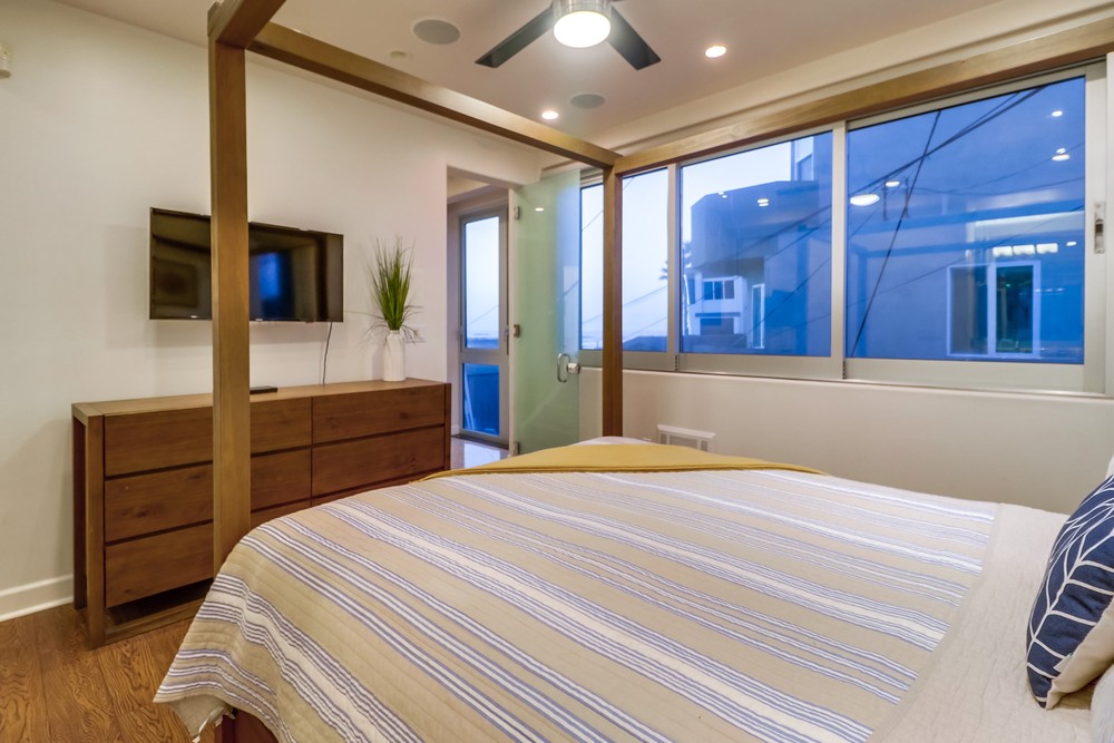 Virtual tour photo 64 of 81 for 3786 Strandway #2