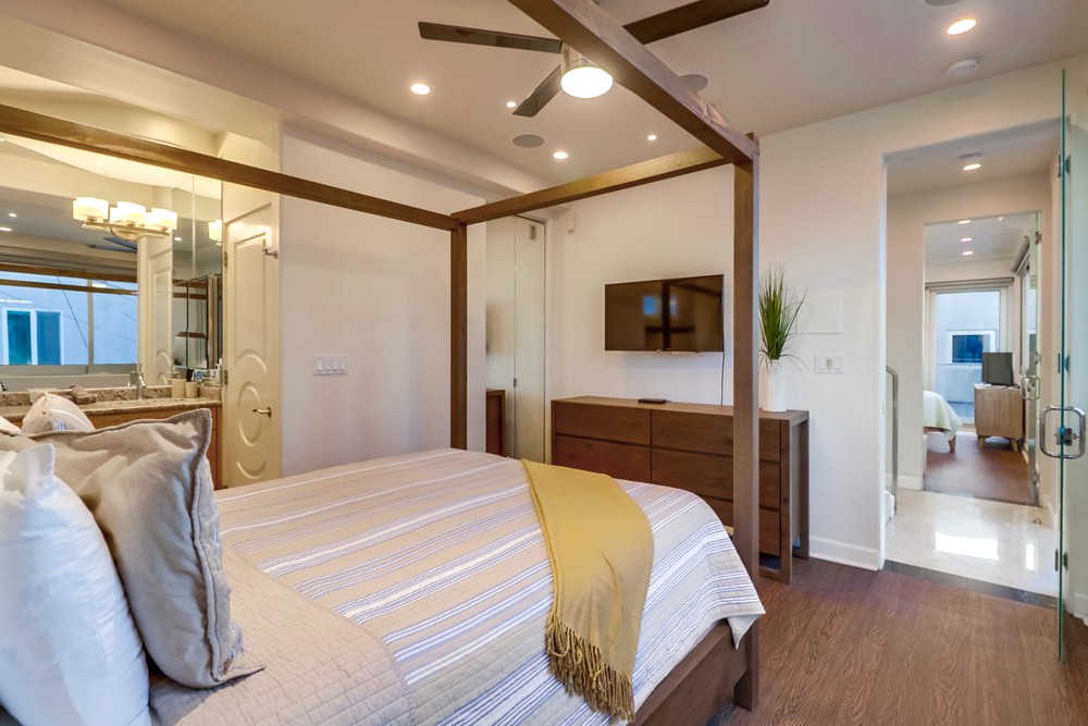 Virtual tour photo 65 of 81 for 3786 Strandway #2