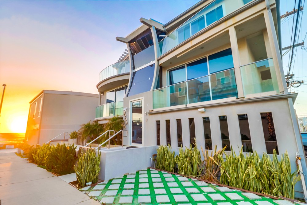 Virtual tour photo 71 of 81 for 3786 Strandway #2
