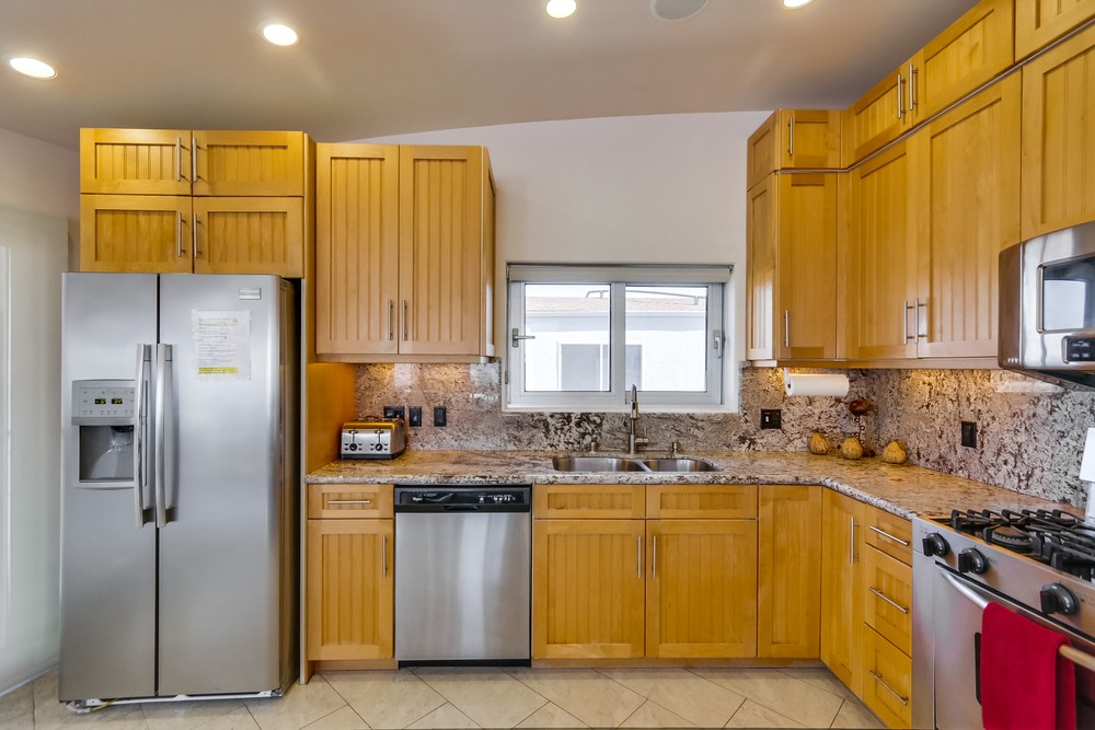 Virtual tour photo 12 of 61 for 3786 Strandway #2