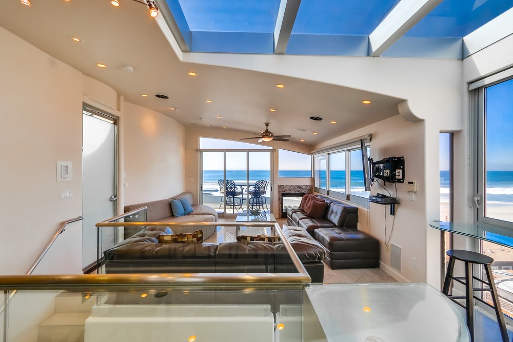 Virtual tour photo 16 of 61 for 3786 Strandway #2