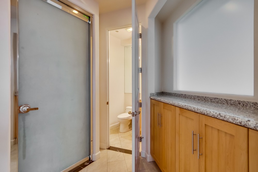 Virtual tour photo 17 of 61 for 3786 Strandway #2