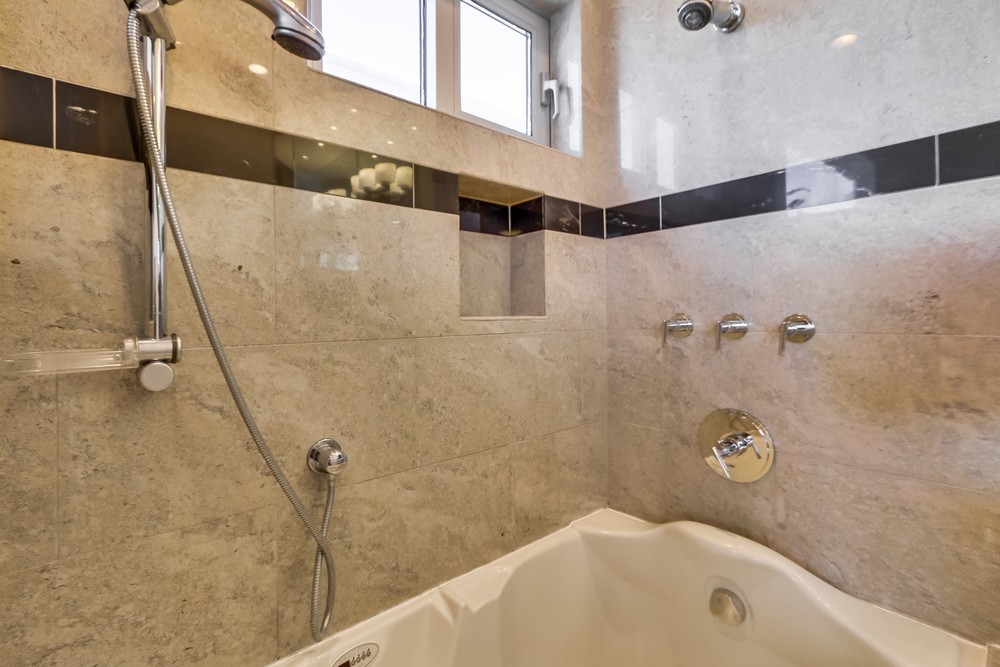 Virtual tour photo 34 of 61 for 3786 Strandway #2