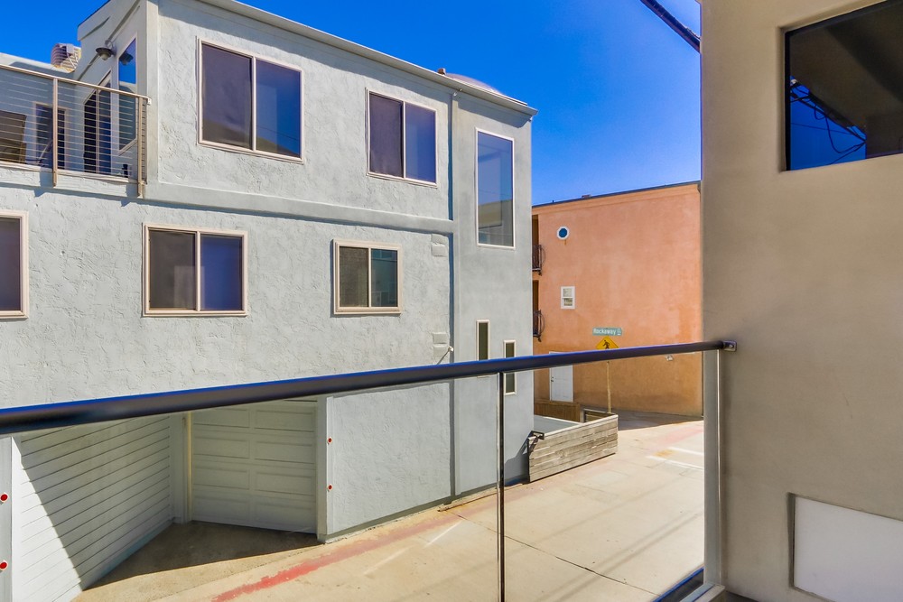 Virtual tour photo 36 of 61 for 3786 Strandway #2