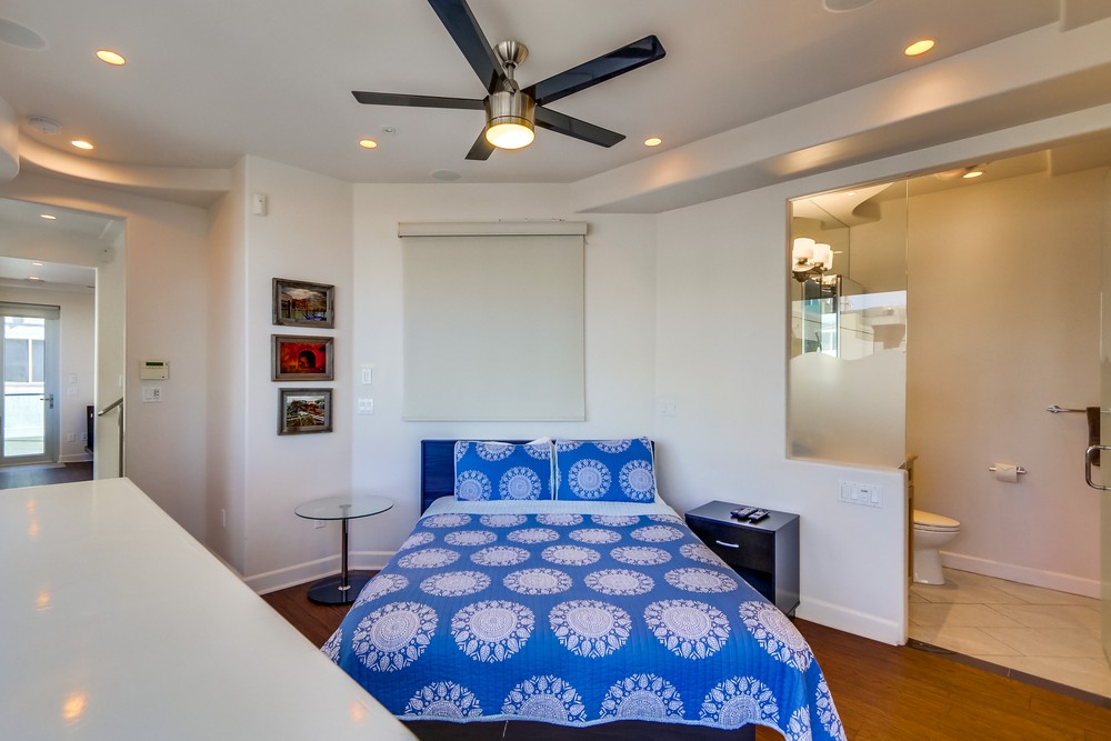 Virtual tour photo 40 of 61 for 3786 Strandway #2