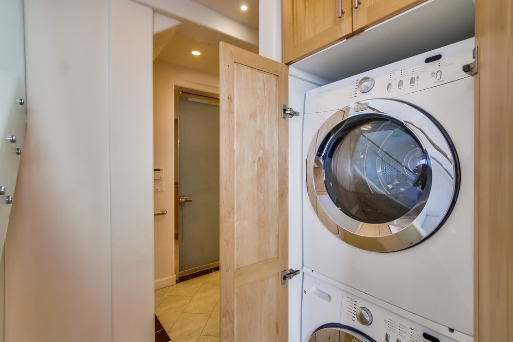 Virtual tour photo 50 of 61 for 3786 Strandway #2