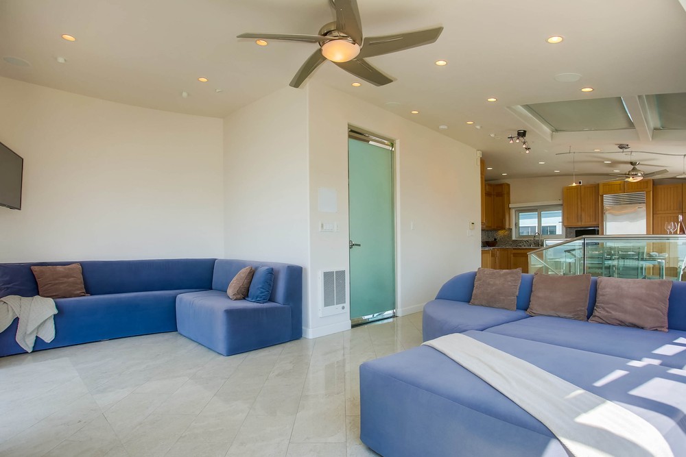Virtual tour photo 11 of 61 for 3786 Strandway
