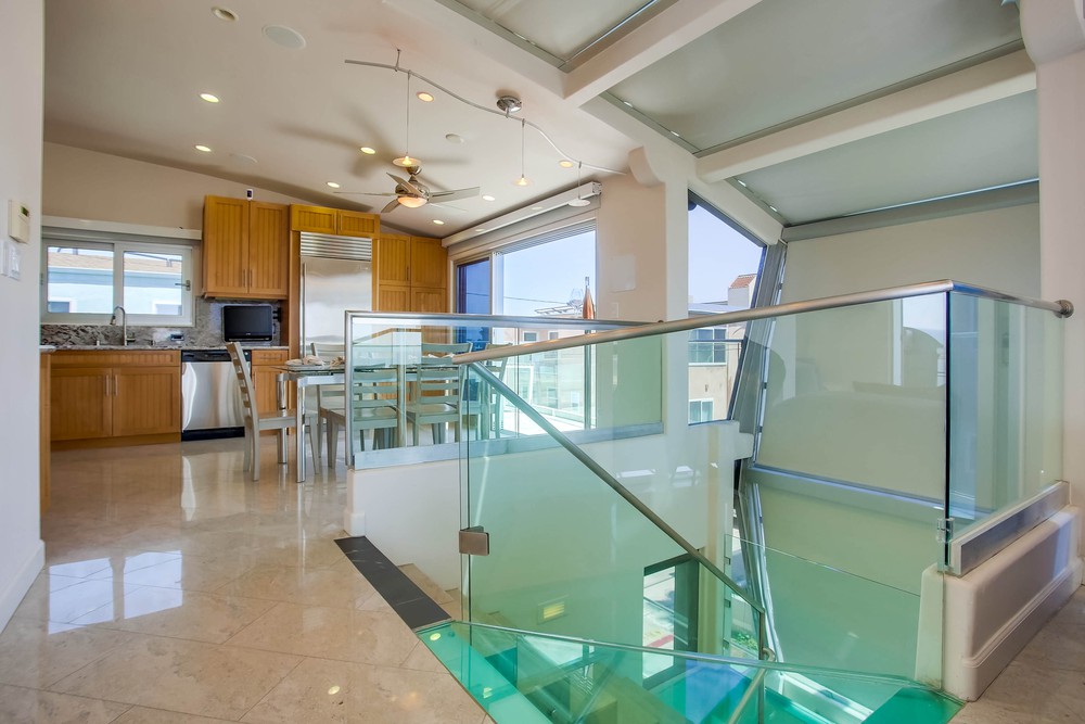 Virtual tour photo 13 of 61 for 3786 Strandway