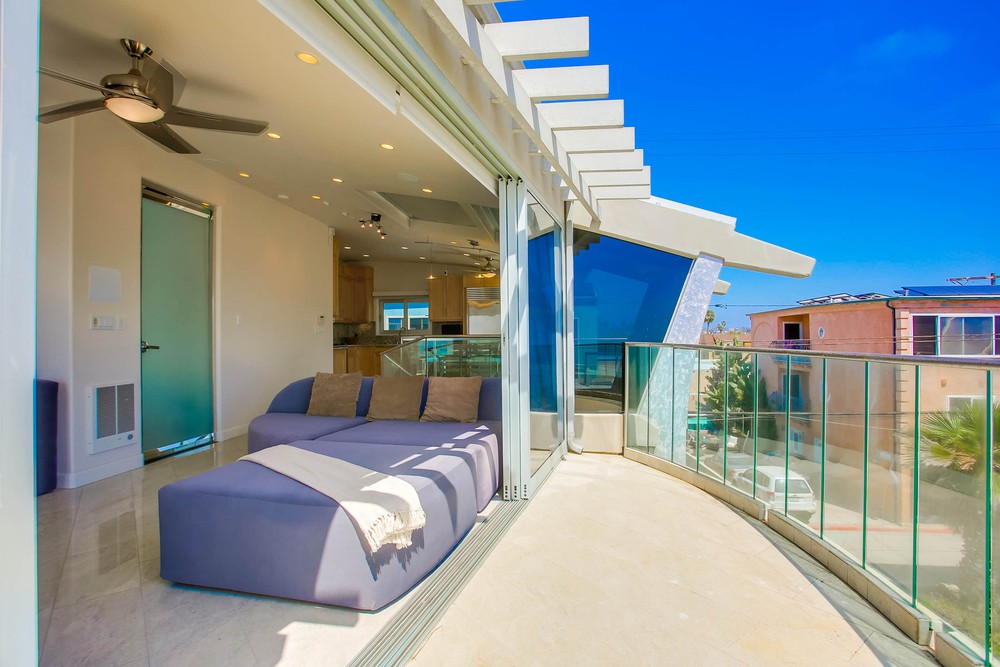 Virtual tour photo 27 of 61 for 3786 Strandway