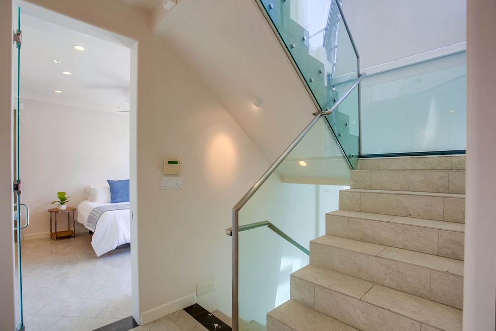 Virtual tour photo 33 of 61 for 3786 Strandway
