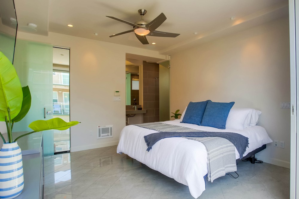 Virtual tour photo 36 of 61 for 3786 Strandway