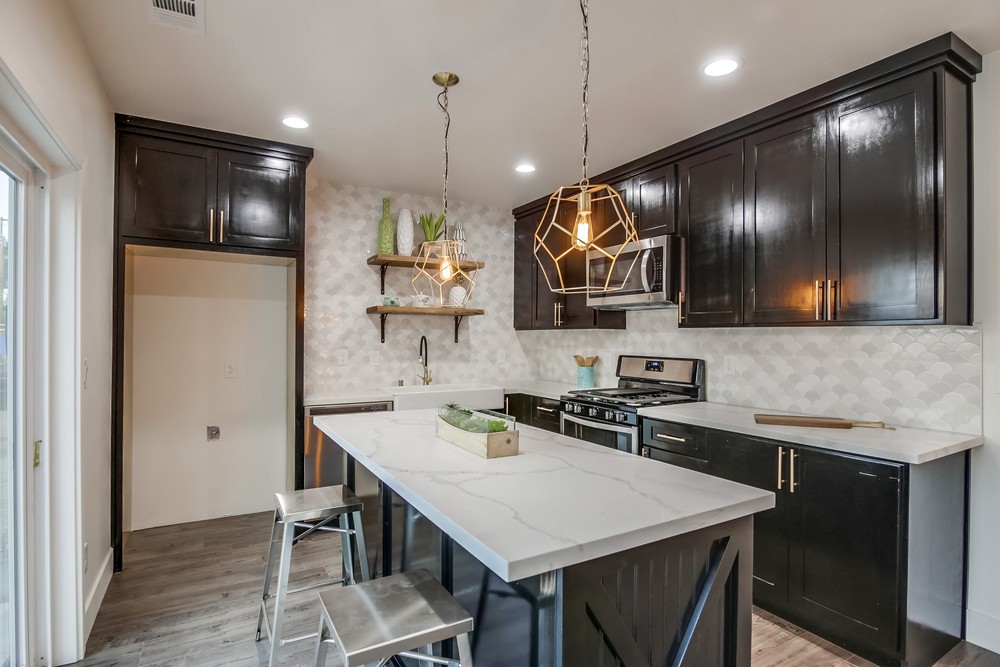 Virtual tour photo 15 of 44 for 3787 Broadway