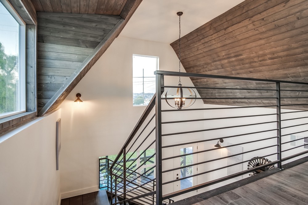 Virtual tour photo 20 of 44 for 3787 Broadway